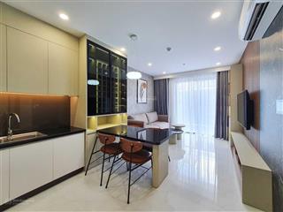 Bán ch 3pn rộng nhất c  sky, giá 2.6 tỷ full nội thất. các phòng đều có view đẹp,  0926 339 ***