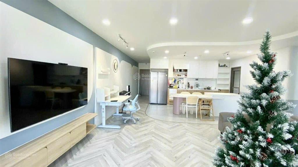 Cần bán gấp căn hộ saigon south residences nhà bè ,2pn 1plv,2wc ,nhà full nt cao cấp bán 6,8ty