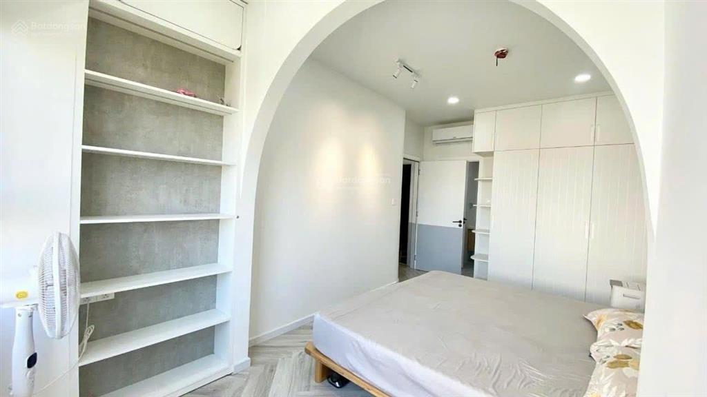 Cần bán gấp căn hộ saigon south residences nhà bè ,2pn 1plv,2wc ,nhà full nt cao cấp bán 6,8ty