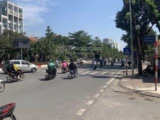 Vị trí vàng  lô góc  mặt phố đẹp nhất  hoàng quốc việt, vỉa hè, 4 tầng, 90m2, mặt tiền 6m 34 tỷ