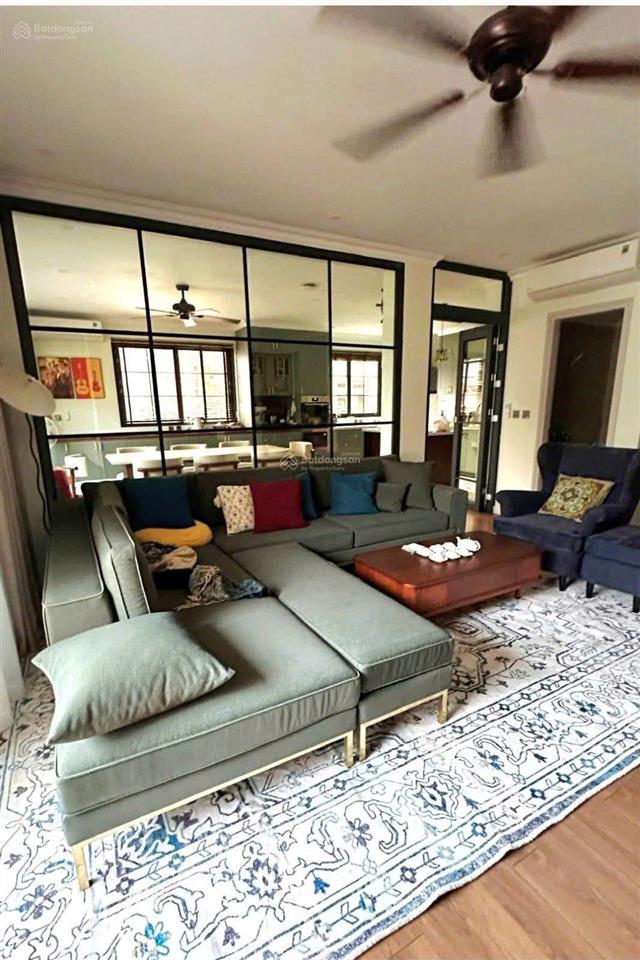 Hiếm  biệt thự  lô góc  cạnh kđt ngoại giao đoàn 125m2 4 tầng mt 20m  trung tâm quận cầu giấy