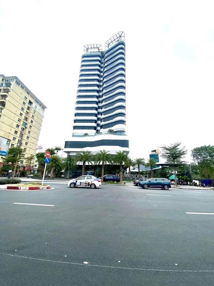 Hiếm  đất phố đỗ nhuận  ngoại giao đoàn, 110m2 mt 7.2m, xây tòa văn phòng & ở cựu sướng chỉ 36 tỷ