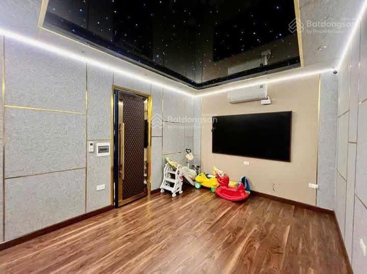 Phân lô  cán bộ văn phòng trung ương đảng  phố lưu hữu phước, 61m2 5 tầng, mt 4.5m 17.5 tỷ