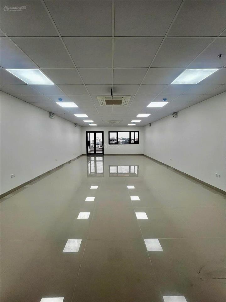 Lô góc  ngã 4 liễu giai  văn cao  ba đình 70m2 6 tầng thang máy gara oto chỉ 26 tỷ 0964 721 ***