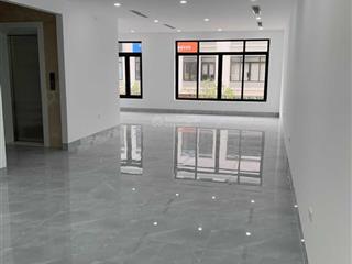 Cho thuê văn phòng tầng 2 liền kề vinhomes gardenia, hàm nghi, nam từ liêm, dt 95m2,  0917 487 ***