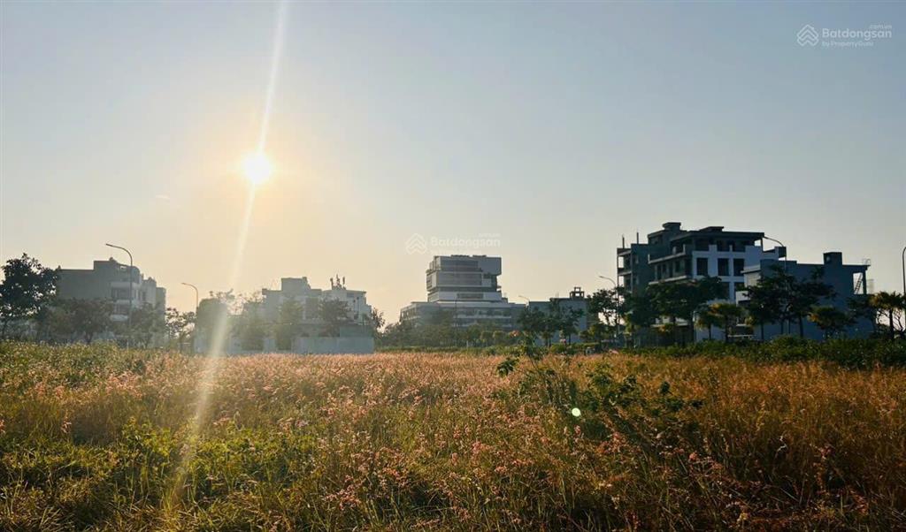 Chỉ nhỉnh 8 tỷ cho lô siêu đẹp 295m2 ngang 10m ngay trung tâm làng đh đà nẵng
