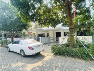 Bán biệt gamuda gardens  lô góc 3 thoáng  view công viên, dt 240m x mt 8m, nở hậu. giá 66 tỷ