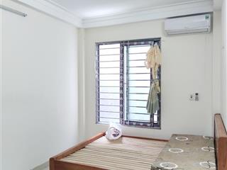 Chính chủ, khép kín, ở riêng, điều hòa, nóng lạnh, giường tủ, cửa sổ thoáng giá 2.4  3.0tr