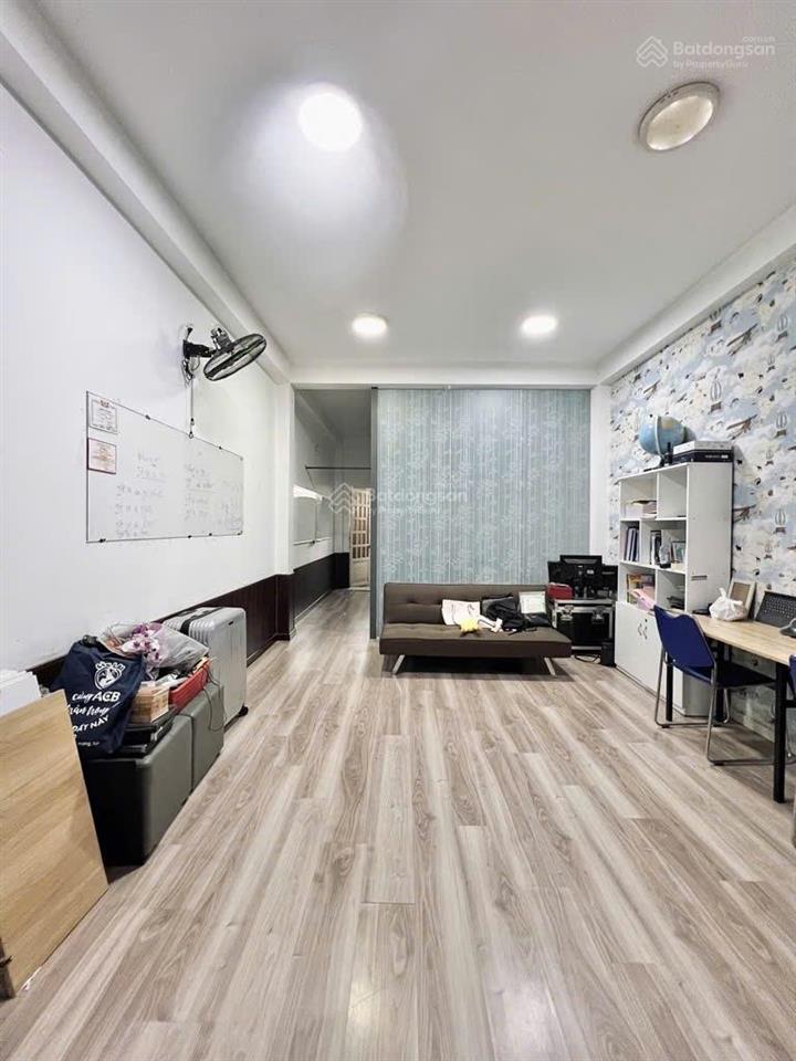 Ngay tuyến metro 2, đối diện sân bay tân sơn nhất, hxh trường chinh, tây thạnh, tân phú, dt 114m2