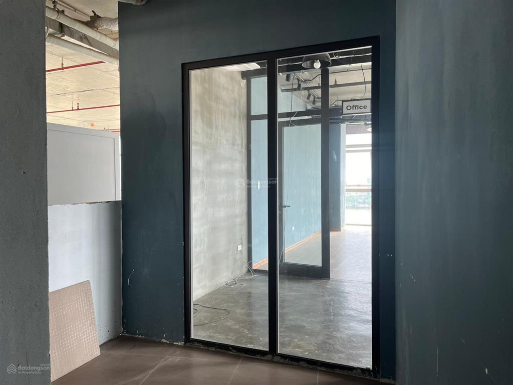Cho thuê văn phòng diện tích lớn đường bạch đằng trong tòa nhà bạch đằng complex.  0905 982 ***