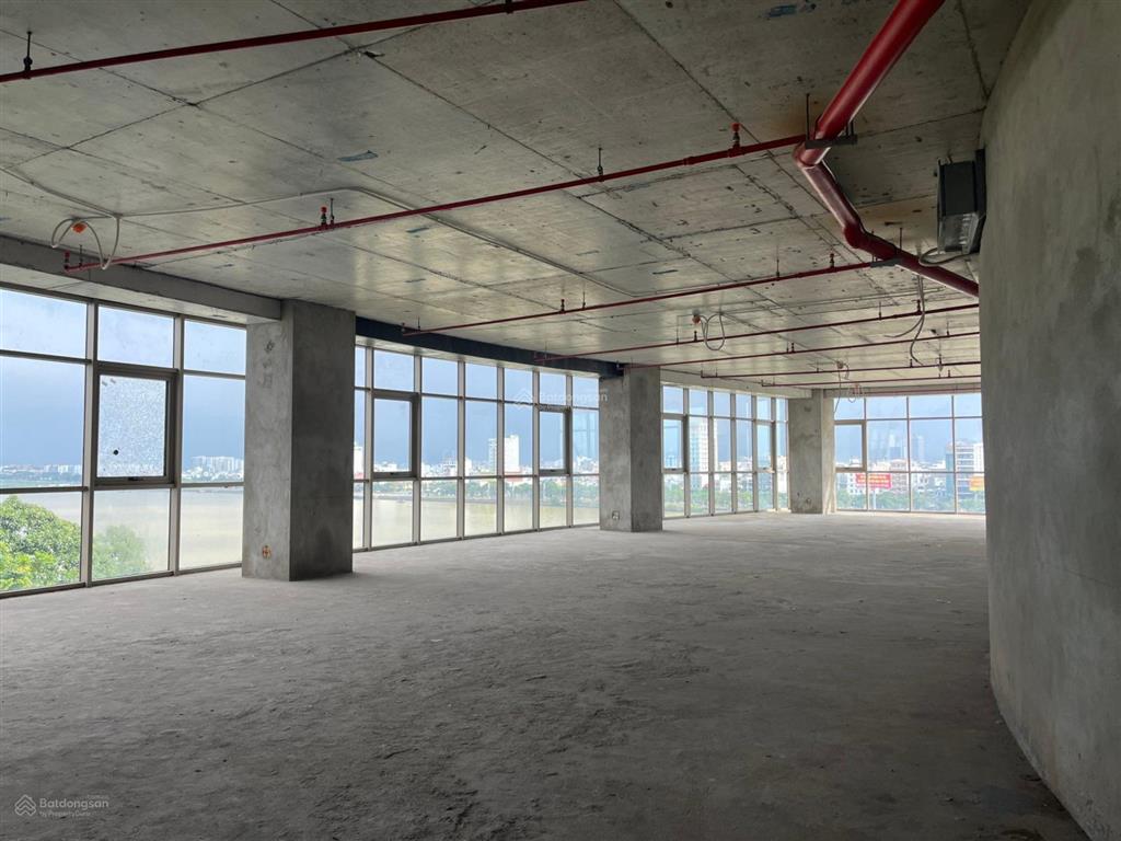 Cho thuê văn phòng diện tích lớn đường bạch đằng trong tòa nhà bạch đằng complex.  0905 982 ***