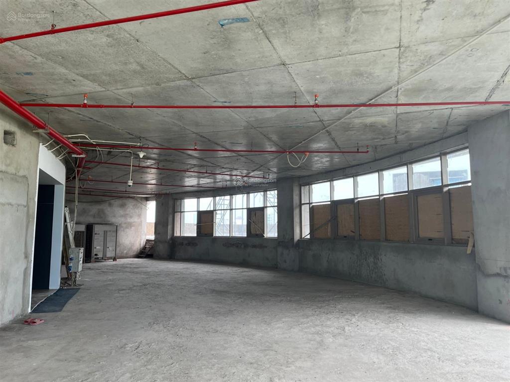 Cho thuê văn phòng diện tích lớn đường bạch đằng trong tòa nhà bạch đằng complex.  0905 982 ***