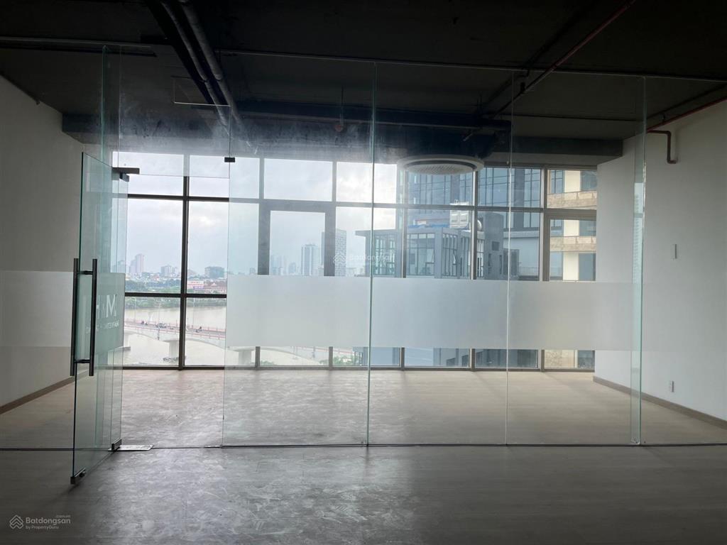 Cho thuê văn phòng diện tích lớn đường bạch đằng trong tòa nhà bạch đằng complex.  0905 982 ***