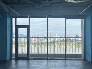 Cho thuê văn phòng mặt tiền bạch đằng, nằm trong tòa nhà văn phòng hạng a đà nẵng.  0905 982 ***