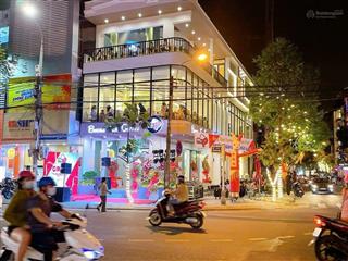 Bán nhà 3 tầng 2 mt nguyễn văn thoạichâu thị vĩnh tế dòng tiền 100tr/th giá tốt.  0905 982 ***