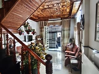 Nhà ở đẹp ốp gỗ 2 mặt tiền hẻm khu vực tân phú (có thương lượng)