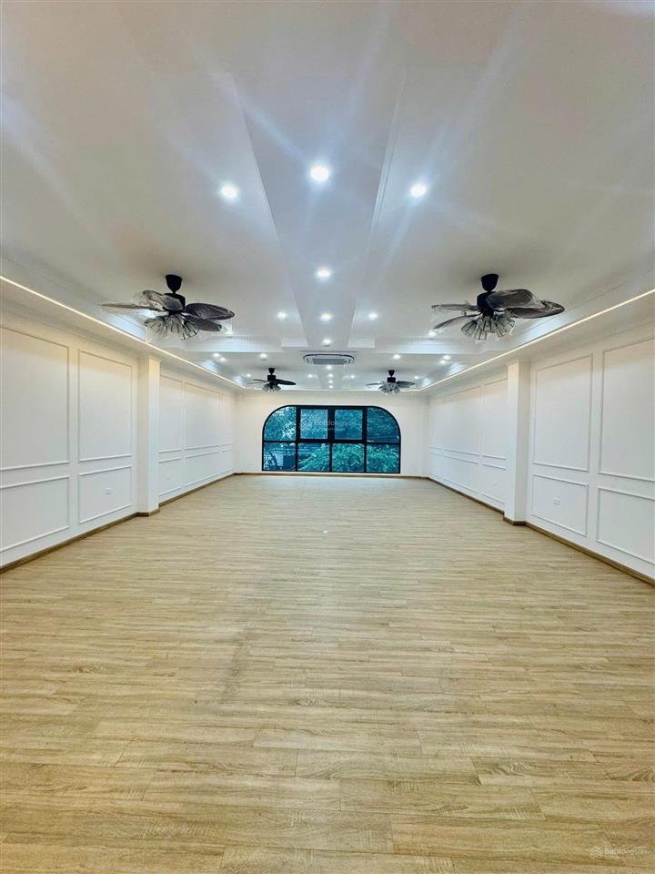 Bán tòa nhà văn phòng phố thạch bàn, cổ linh, lô góc, 102m2*7t*mt10m  vỉa hè rộng giá 45 tỷ có tl