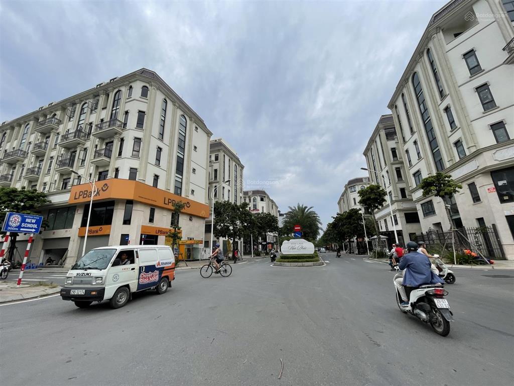 Toà văn phòng đẳng cấp gần kđt vạn phúc, hà đông, 90m2, 8 tầng thang máy dòng tiền 70tr/th, 24 tỷ