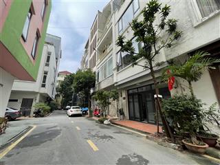 Bán gấp nhà ô tô tránh mỗ lao , sát phố trần phú , 35m2 , thông 2 mặt đường, 2 thoáng giá 10tỷ