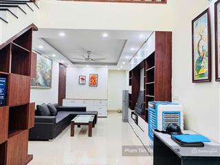 Bán gấp giá đầu tư căn nhà 49m2 chỉ 8,2 tỷ, 20m ra ô tô, 2 thoáng trước sau, nhà dân xây.