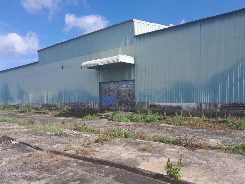 Cần bán gấp!!! nhà xưởng mặt tiền dt lớn 12550m2 quốc lộ 62, huyện thủ thừa, tỉnh long an