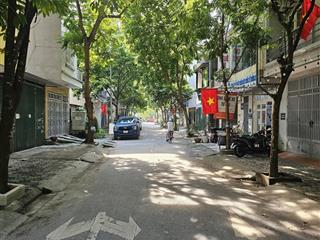 Chính chủ bán 2 lô đất dv hàng bè  kiến hưng  hà đông
