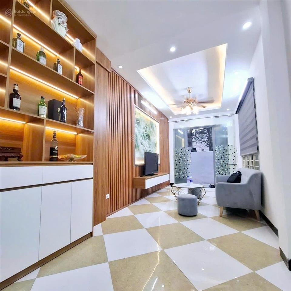 Bán nhà trương định, hoàng mai ,siêu của hiếm 3 thoáng ngõ bagac thông full nội thất 39m2 ,