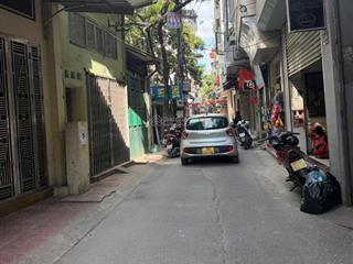 Chính chủ bán nhà tân ấp 64m2 (7,8 tỷ)xây dựng 3t cũ khung cột chắc chắn. cách mặt ngõ 71 30m