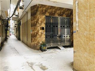 Bán nhà ba đình 33/39m2 x mt4,3 x6tầng, lo góc , nhà dân xây mới đc 2 năm , tương lai sau qh ra sát