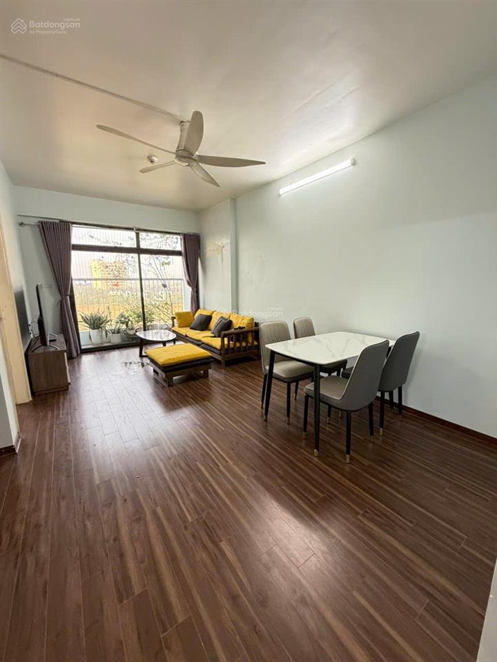 Bán căn hộ 2 phòng ngủ tòa 18t2 golden an khánh full nội thất giá tốt