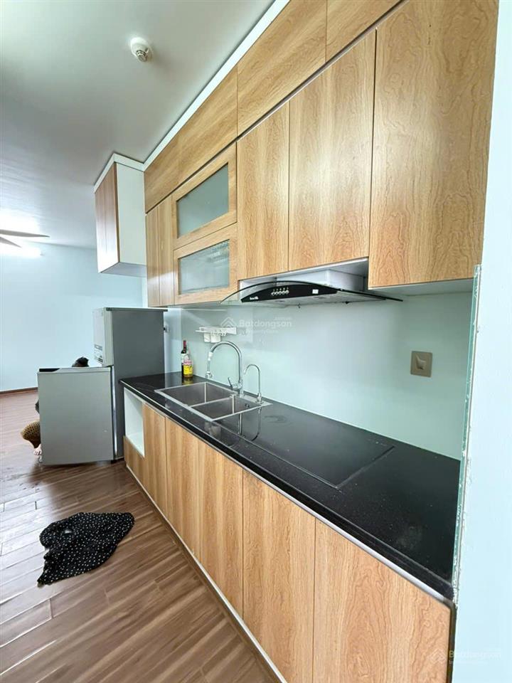 Bán căn hộ 2 phòng ngủ tòa 18t2 golden an khánh full nội thất giá tốt