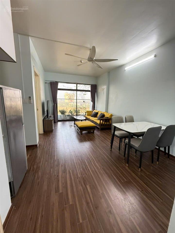 Bán căn hộ 2 phòng ngủ tòa 18t2 golden an khánh full nội thất giá tốt