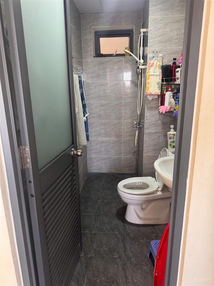 Cần bán gấp căn 57m2  sổ hồng sẵn hỗ trợ vay có ban công đẹp view landmark 81