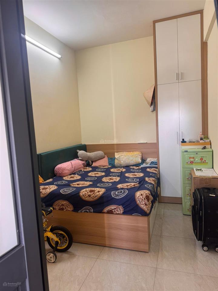 Cần bán gấp căn 57m2  sổ hồng sẵn hỗ trợ vay có ban công đẹp view landmark 81