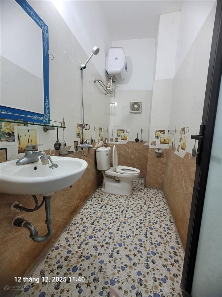 Bán nhà riêng tại mai dịch gần đh thương mại, ô tô đỗ cửa chỉ hơn 4 tỷ