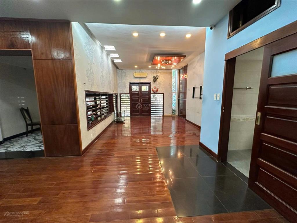 Biệt thự sân vườn khu vip an ninh cực tốt vỉa hè cây xanh dt 150m2 mt10m thênh thang 51,x tỷ