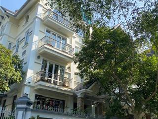 Chủ nhà nhờ bán gấp biệt thự d5 vườn đào 205m2 mặt tiền 15m có hầm ở ngay 127 tỷ có thương lượng