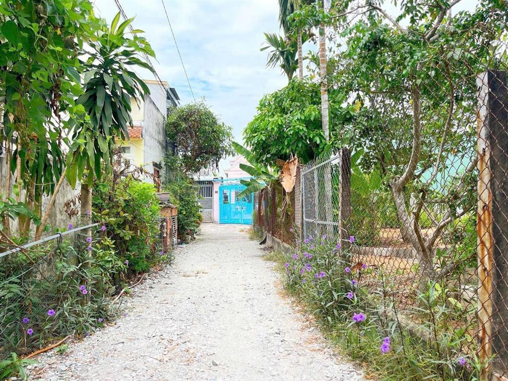 Đất đức hòa hạ, 10x40m, giá 2tỷ4