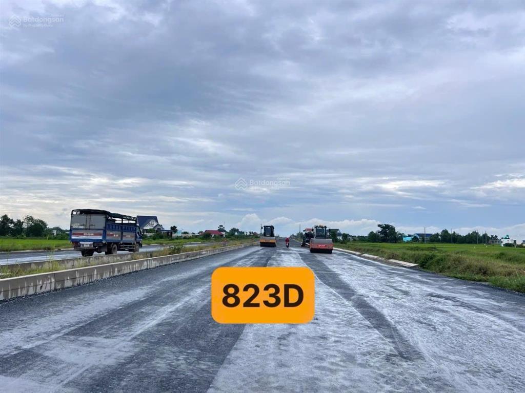 Đất ngộp sát 823d diện tích 5x27m giá 620tr