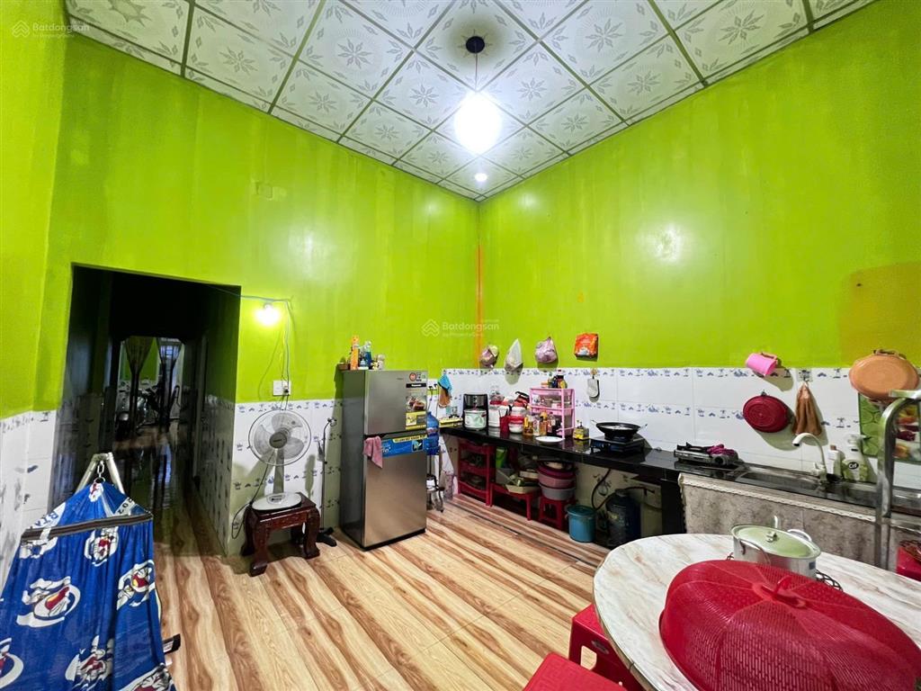 Nhà mặt tiền đường nhựa 4x20m giá 1tỷ580