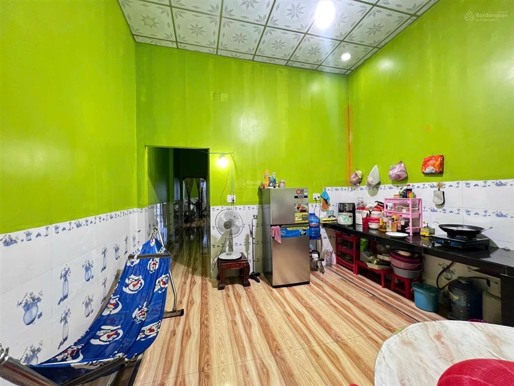 Nhà mặt tiền đường nhựa 4x20m giá 1tỷ580