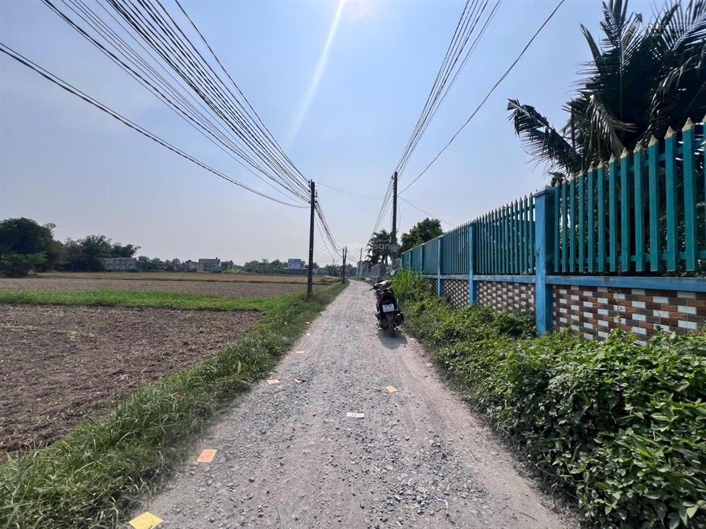 Đất 1/ chợ chiều 10x47m giá 3 tỷ