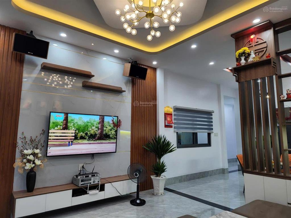 Tài chính 300tr  giá full 1,450 tỷ giáp phường bửu long cho anh chị tìm nhà đón tết