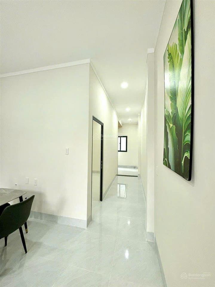 Ngay cổng 11 nhà phố 70m2 sổ riêng hoàn công trả trước 700tr sở hữu ngay