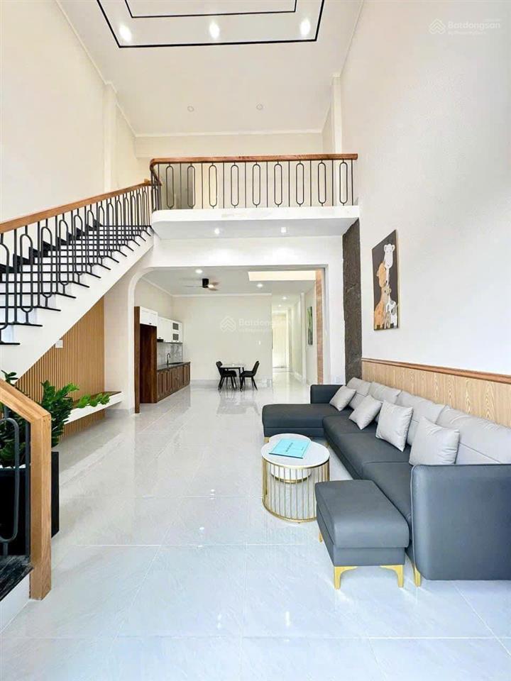 Ngay cổng 11 nhà phố 70m2 sổ riêng hoàn công trả trước 700tr sở hữu ngay