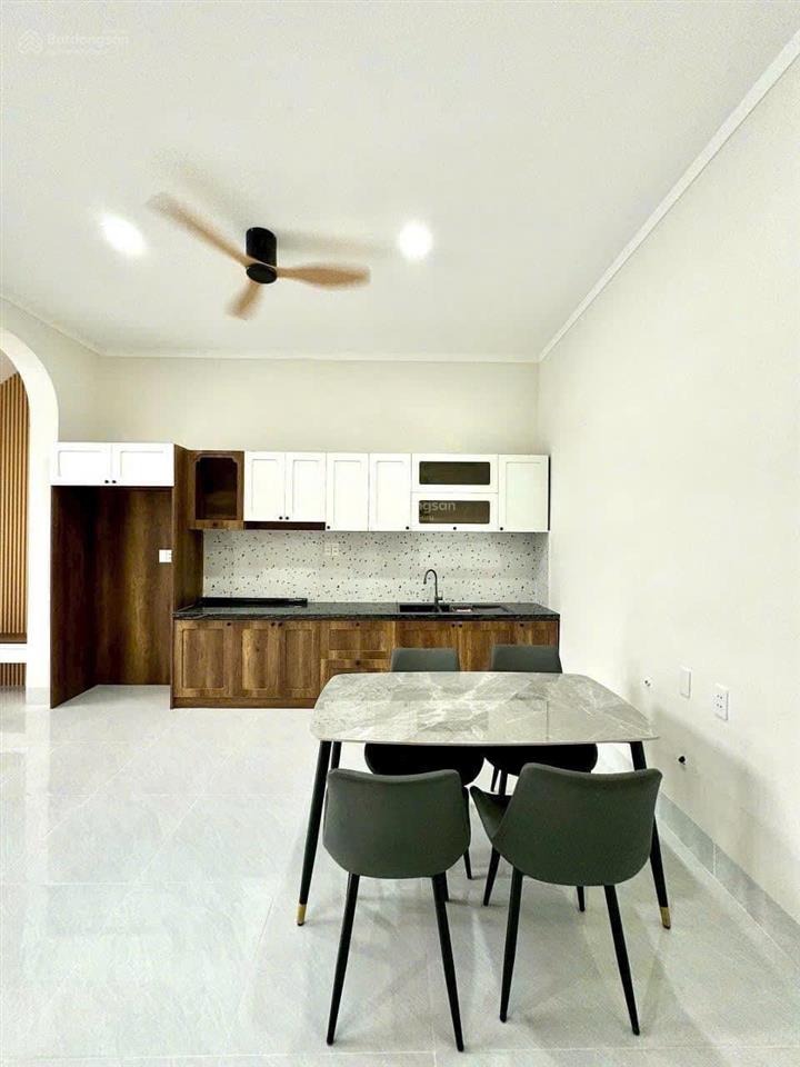 Ngay cổng 11 nhà phố 70m2 sổ riêng hoàn công trả trước 700tr sở hữu ngay