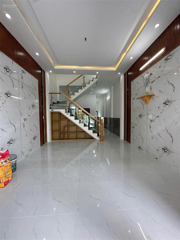 Ngộp ngân hàng cần bán gấp nhà ngay cây xăng 26. đường 6m kdc hiện hữu