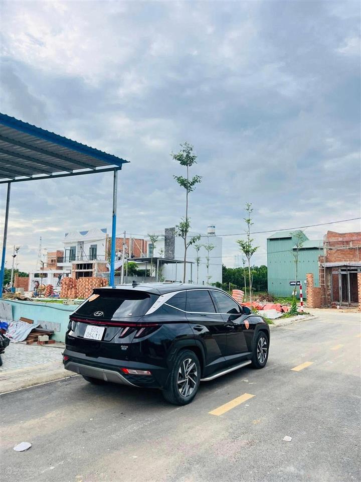 Bán 4 lô liền kề, có lô góc 2 mặt tiền ngay cầu tân triều. giá đầu tư