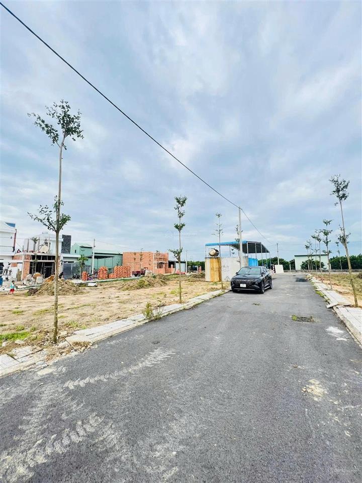 Bán 4 lô liền kề, có lô góc 2 mặt tiền ngay cầu tân triều. giá đầu tư