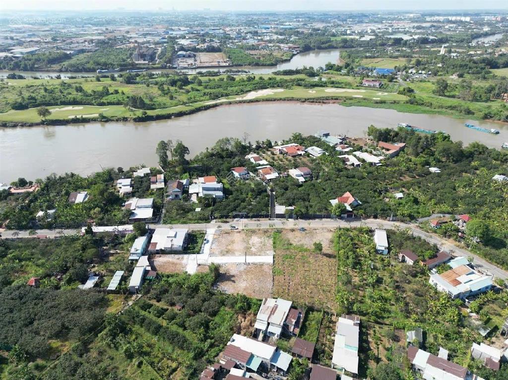 Đất ven sông khan hiếm hl9 2 mặt tiền cực đẹp thanh toán 400 triệu sở hữu ngay